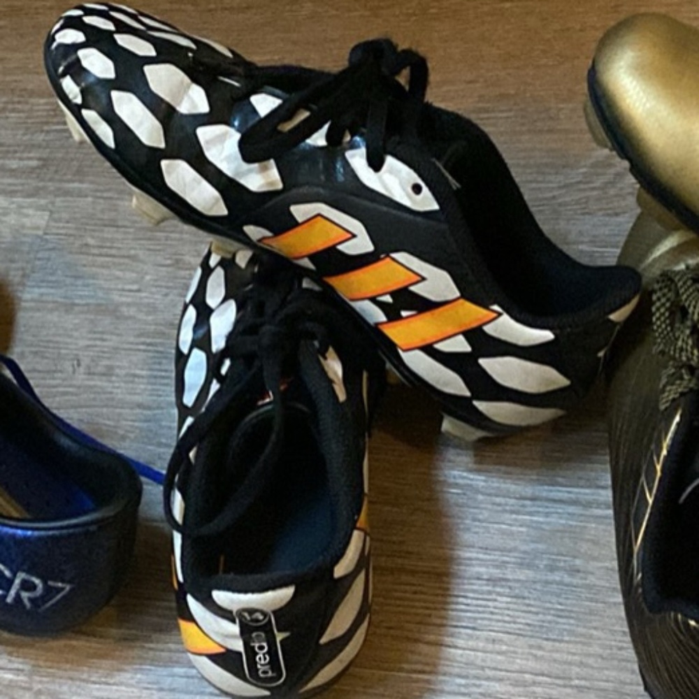 Adidas Predator Cleats sz 3